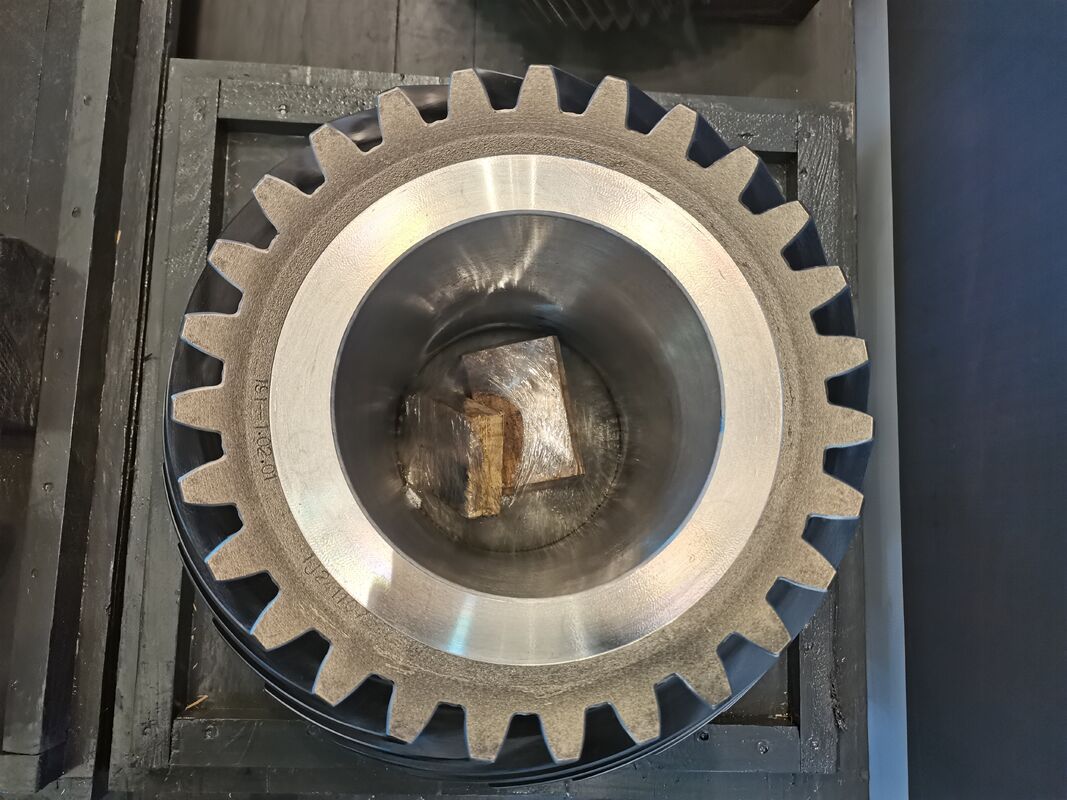 उच्च परिशुद्धता सर्पिल बेवल गियर के साथ HRC45-62 कठोरता और चिकनी शक्ति संचरण के लिए अनुकूलन दांत संख्या